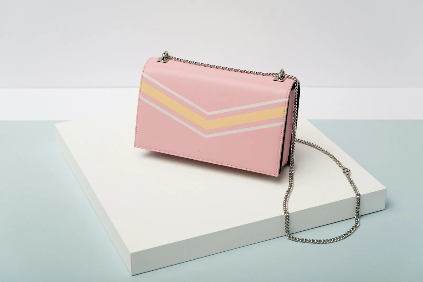 Sac rose avec bandoulière
